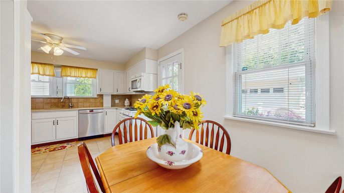 Dining room, Interior, Kitchen