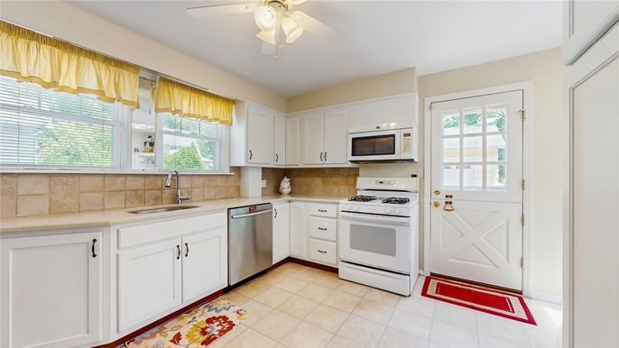 Interior, Kitchen, Stainless Steel Appliances