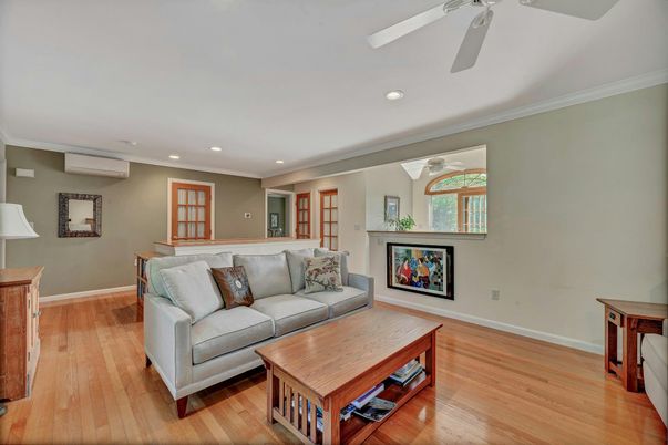 Interior, Living room, Recessed Lighting, Wood Texture Flooring
