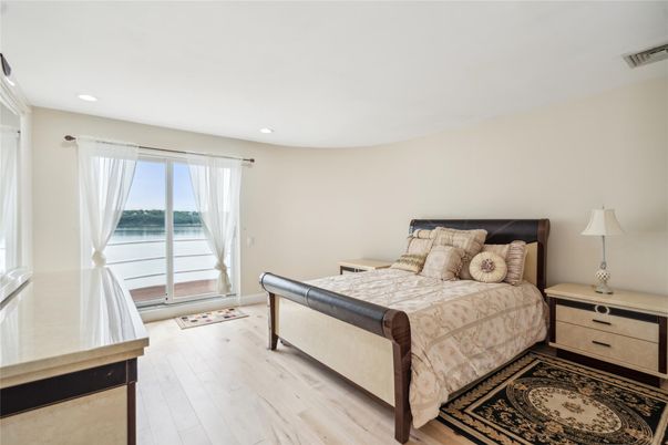 Bedroom, Interior, Recessed Lighting, Water, Wood Texture Flooring