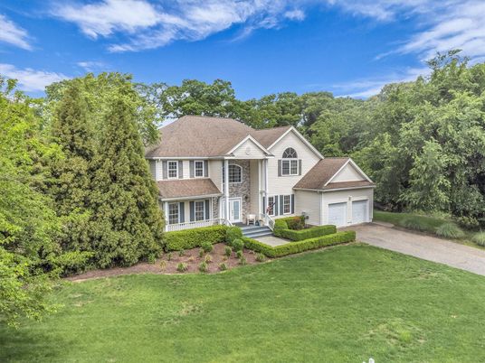 Attached, Backyard, Exterior, Facade, Georgian