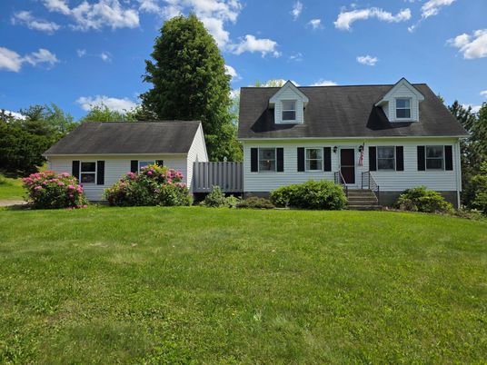 Exterior, Facade, Cape Cod