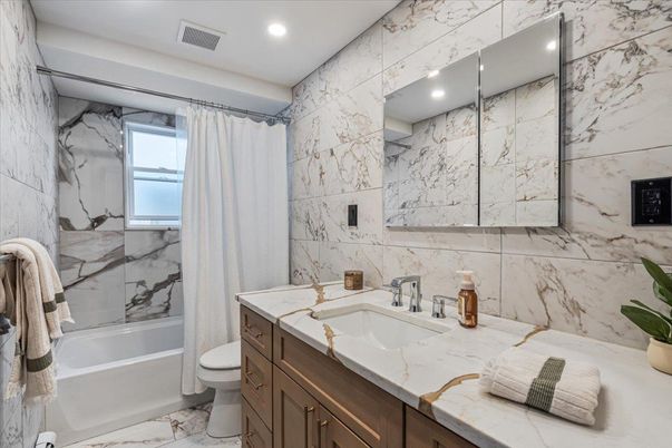 Bathroom, Interior, Marble, Marble Walls, Recessed Lighting