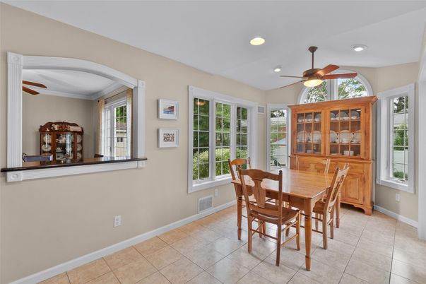 Dining room, Interior, Recessed Lighting