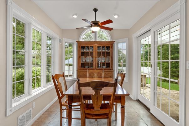 Dining room, Interior, Recessed Lighting
