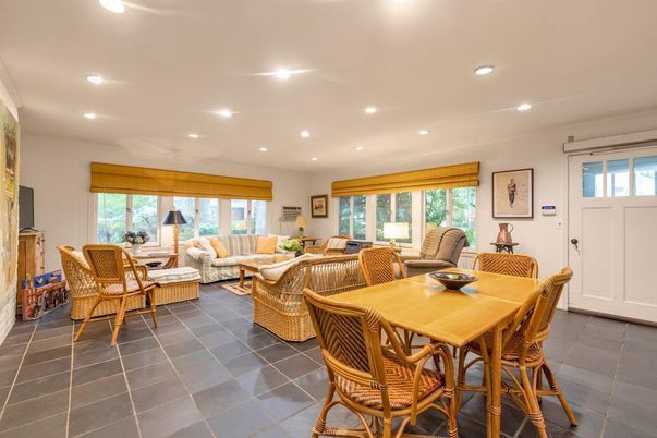 Dining room, Interior, Living room, Recessed Lighting