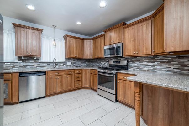 Interior, Kitchen, Pendant Lights, Recessed Lighting, Stainless Steel Appliances