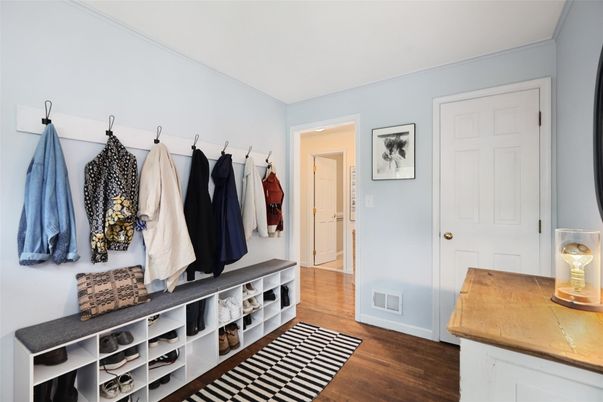 Interior, Walk-in Closets, Wood Texture Flooring