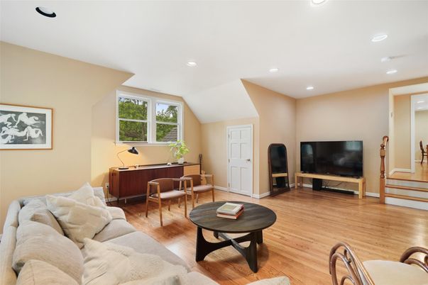 Interior, Living room, Piano, Recessed Lighting, Wood Texture Flooring