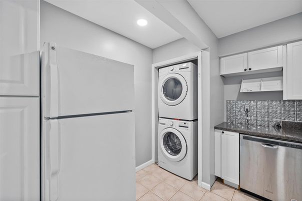 Interior, Recessed Lighting, Washer