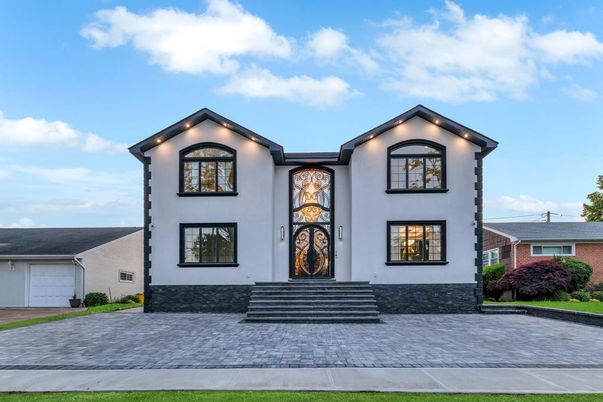 Exterior, Facade, French Provincial