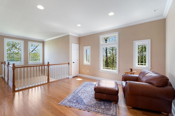 Interior, Recessed Lighting, Wood Texture Flooring