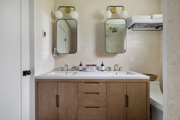 Bathroom, Dual Sink Vanities, Interior