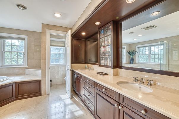 Bathroom, Dual Sink Vanities, Glass Shower, Interior, Recessed Lighting