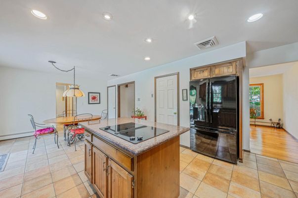 Dining room, Interior, Kitchen, Recessed Lighting, Wood Texture Flooring