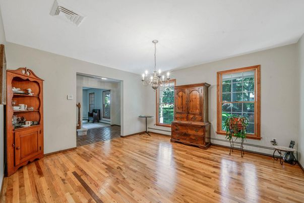Chandelier, Empty room, Interior, Wood Texture Flooring