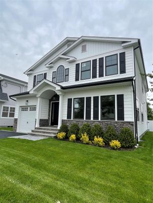 Attached, Exterior, Facade, Farmhouse