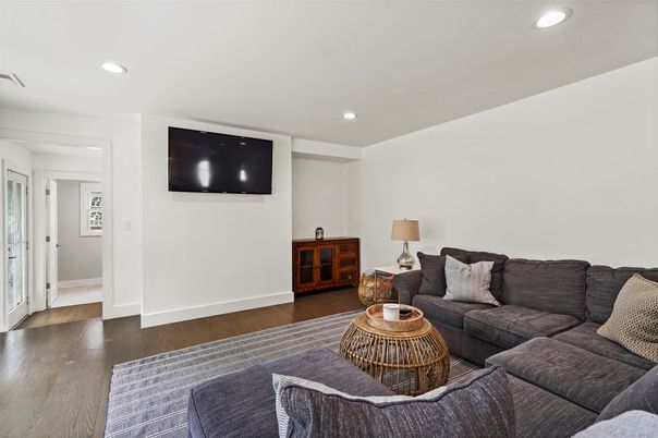 Interior, Living room, Recessed Lighting, Wood Texture Flooring
