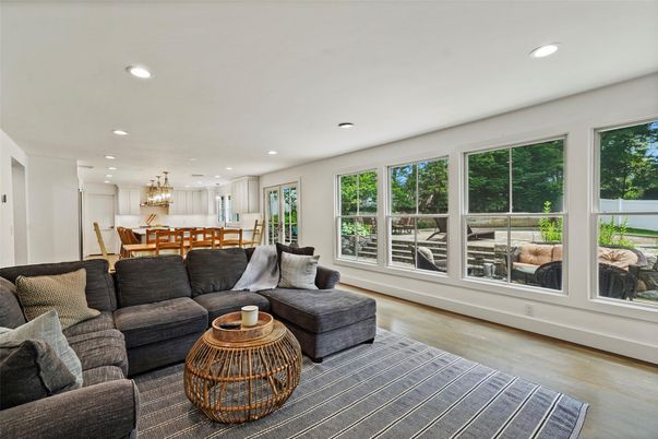 Chandelier, Dining room, Interior, Kitchen, Living room, Recessed Lighting, Wood Texture Flooring