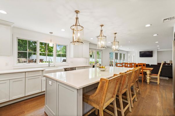 Dining room, Interior, Kitchen, Pendant Lights, Recessed Lighting, Wood Texture Flooring