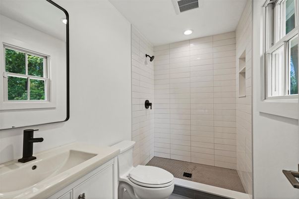 Bathroom, Interior, Recessed Lighting