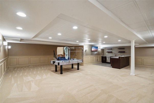 Game Room, Interior, Recessed Lighting