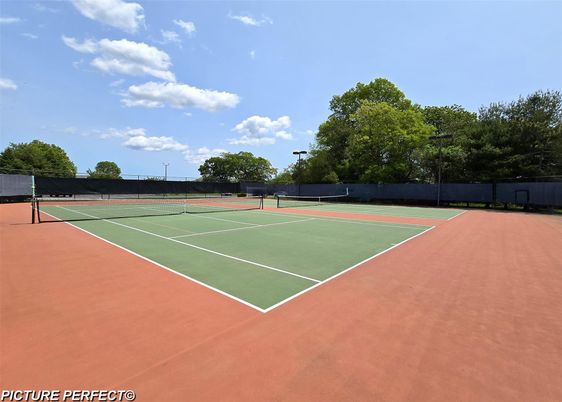 Exterior, Tennis Courts