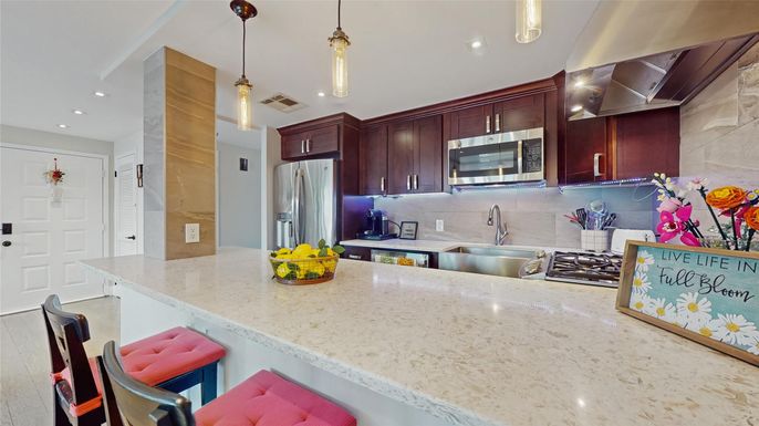 Interior, Kitchen, Pendant Lights, Recessed Lighting, Stainless Steel Appliances