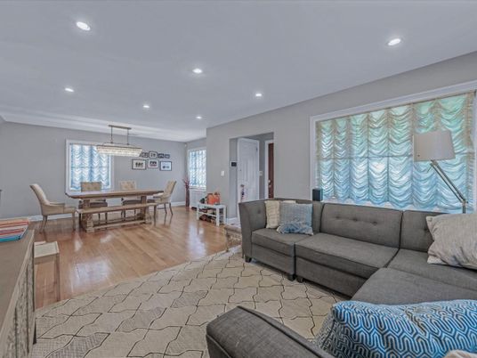 Dining room, Interior, Living room, Pendant Lights, Recessed Lighting, Wood Texture Flooring