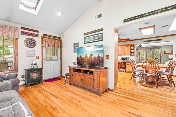 Dining room, Fireplace, Interior, Recessed Lighting, Wood Texture Flooring