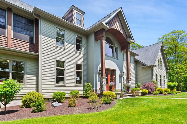 Exterior, Facade, Queen Anne Victorian