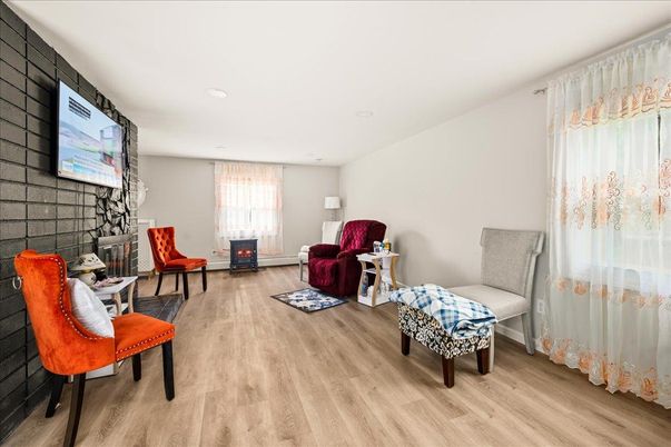 Interior, Living room, Recessed Lighting, Wood Texture Flooring