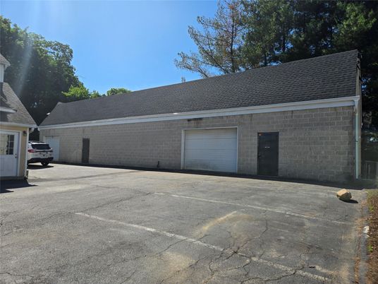 Detached Garage, Exterior