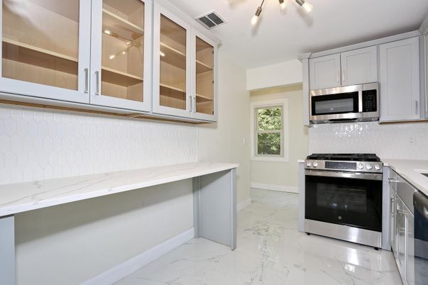 Interior, Kitchen, Marble, Stainless Steel Appliances