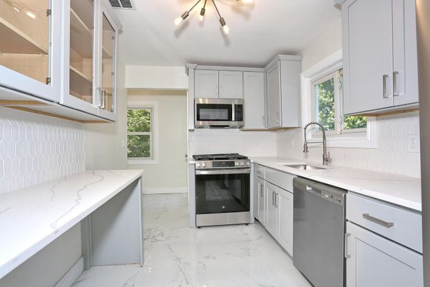 Interior, Kitchen, Marble, Stainless Steel Appliances