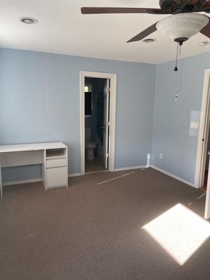 Bathroom, Empty room, Interior, Recessed Lighting