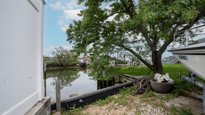 Exterior, Water