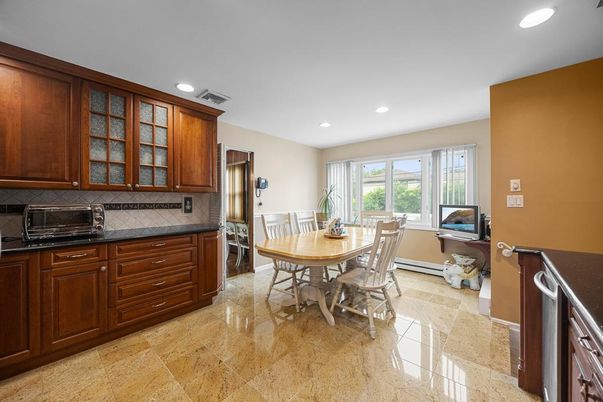 Dining room, Interior, Kitchen, Recessed Lighting, Stainless Steel Appliances