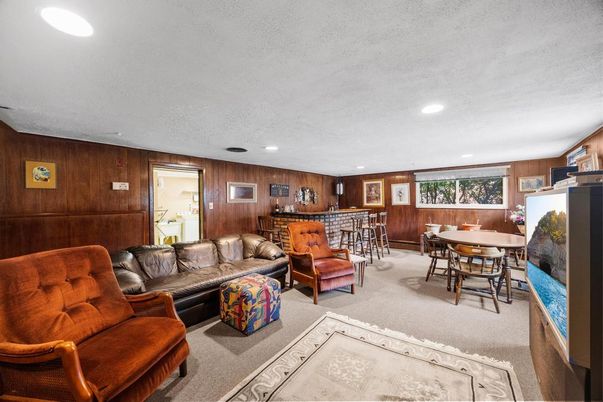 Dining room, Interior, Living room, Recessed Lighting, Wooden Walls