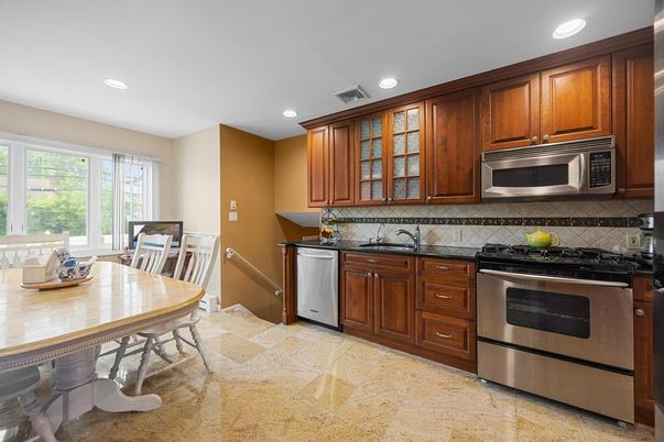 Dining room, Interior, Kitchen, Recessed Lighting, Stainless Steel Appliances
