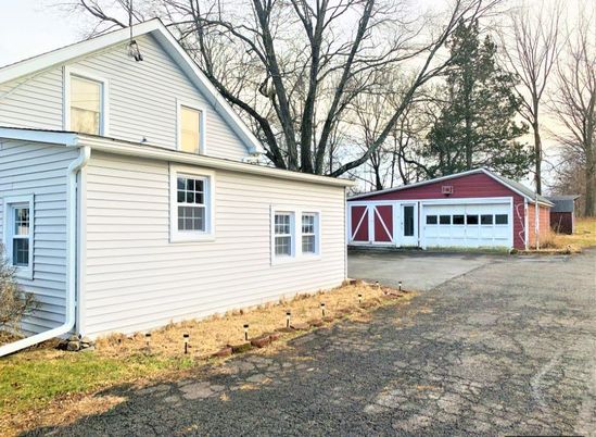 Backyard, Detached Garage, Exterior