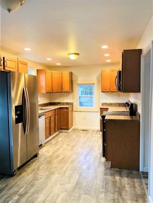 Interior, Kitchen, Recessed Lighting, Wood Texture Flooring