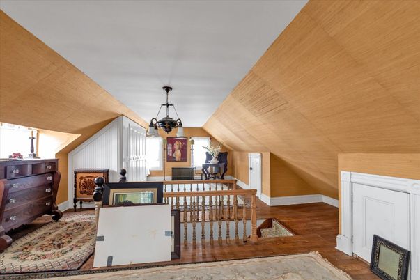Interior, Pendant Lights, Wood Texture Flooring