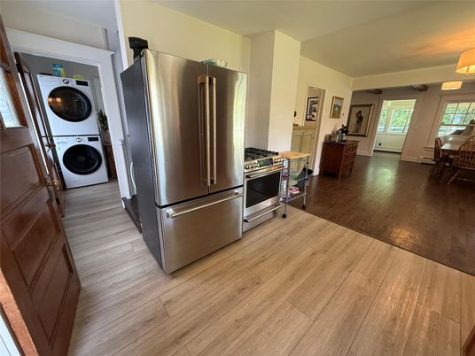 Interior, Kitchen, Stainless Steel Appliances, Utility Closets, Washer, Wood Texture Flooring