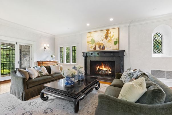 Fireplace, Interior, Living room, Recessed Lighting