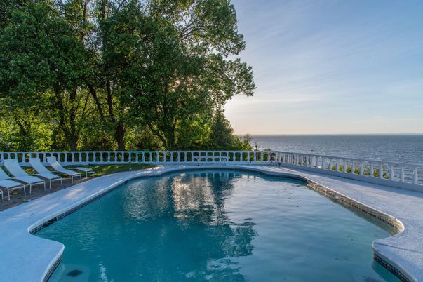 Exterior, Pool, Water