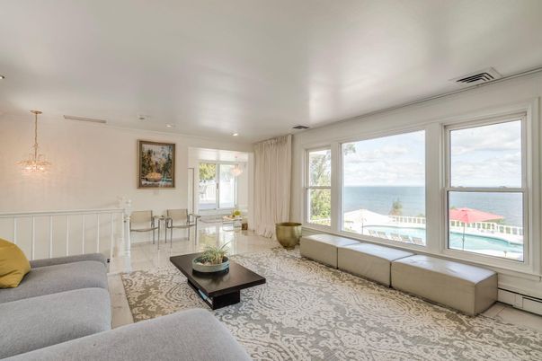 Interior, Living room, Pendant Lights, Recessed Lighting, Water