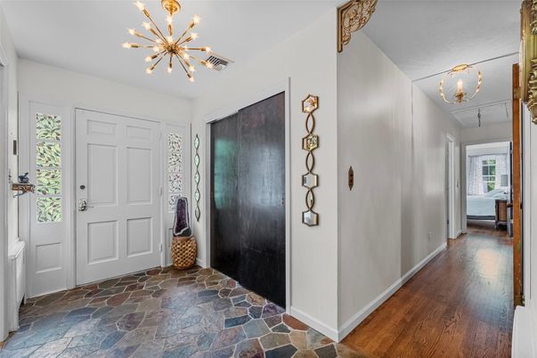 Interior, Pendant Lights, Wood Texture Flooring
