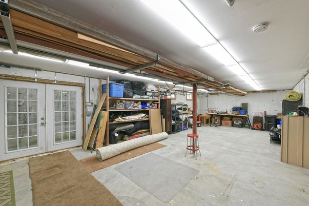 Garage, Interior