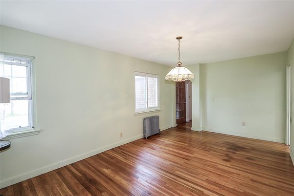 Empty room, Interior, Pendant Lights, Wood Texture Flooring